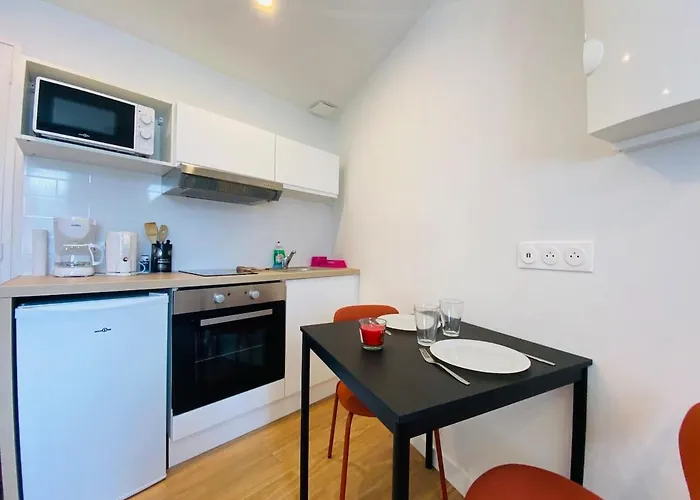 Appartement Rénové - Proche Centre - Tram&séjour